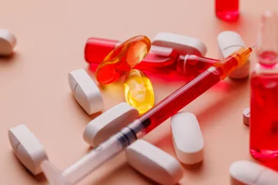 Methylmalonic acid testing materials including syringes and capsules.