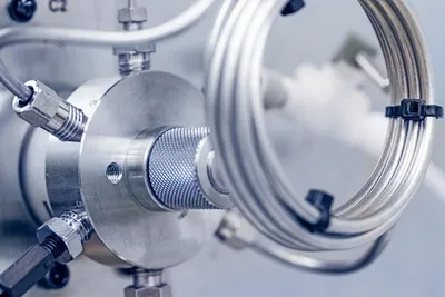Close-up of a durable LC column connection hardware