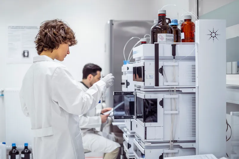 Analyzing gas chromatograph baseline diagnostics in lab